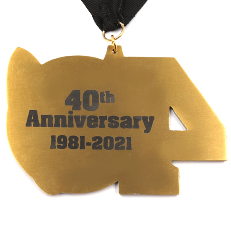 カスタムデザイン40周年サーフシティメダル