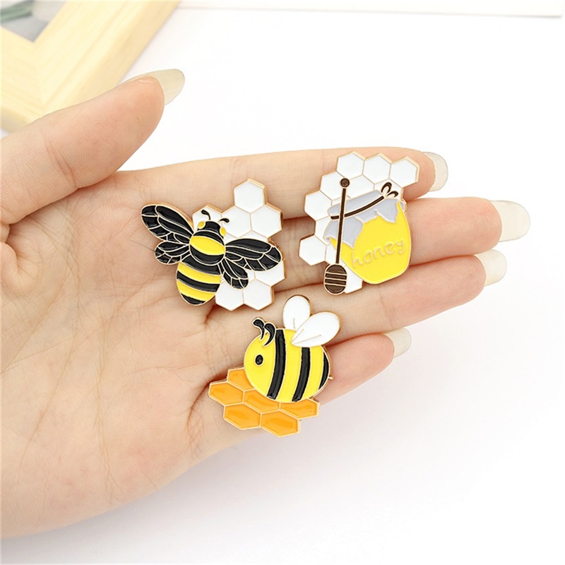 Bee pin badge